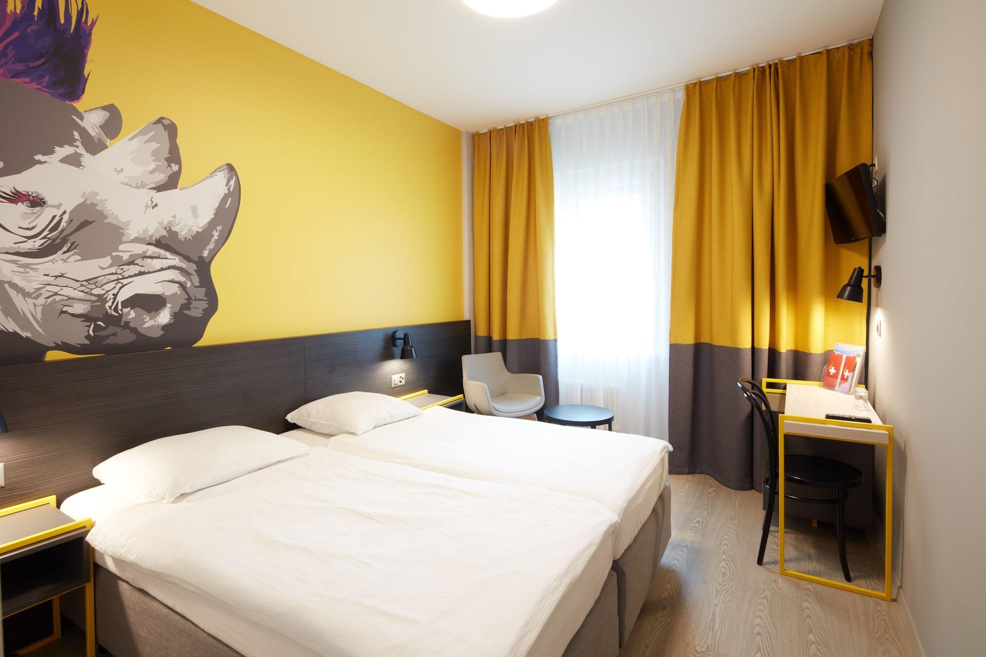 Hotel Crystal Lausanne Bagian luar foto