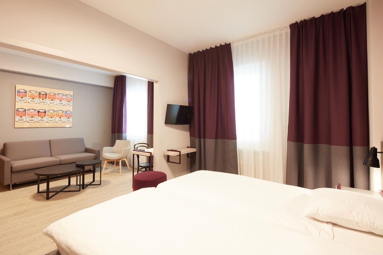 Hotel Crystal Lausanne Bagian luar foto