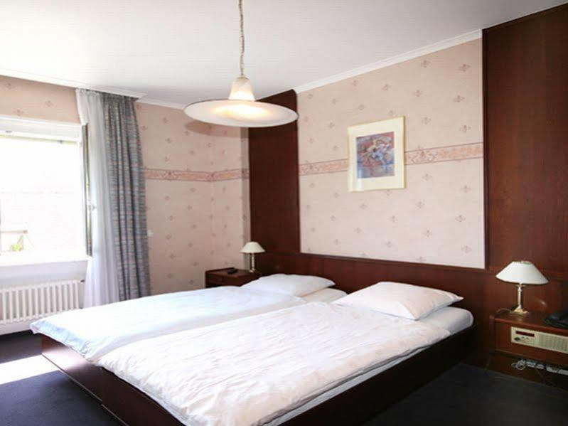 Hotel Crystal Lausanne Bagian luar foto
