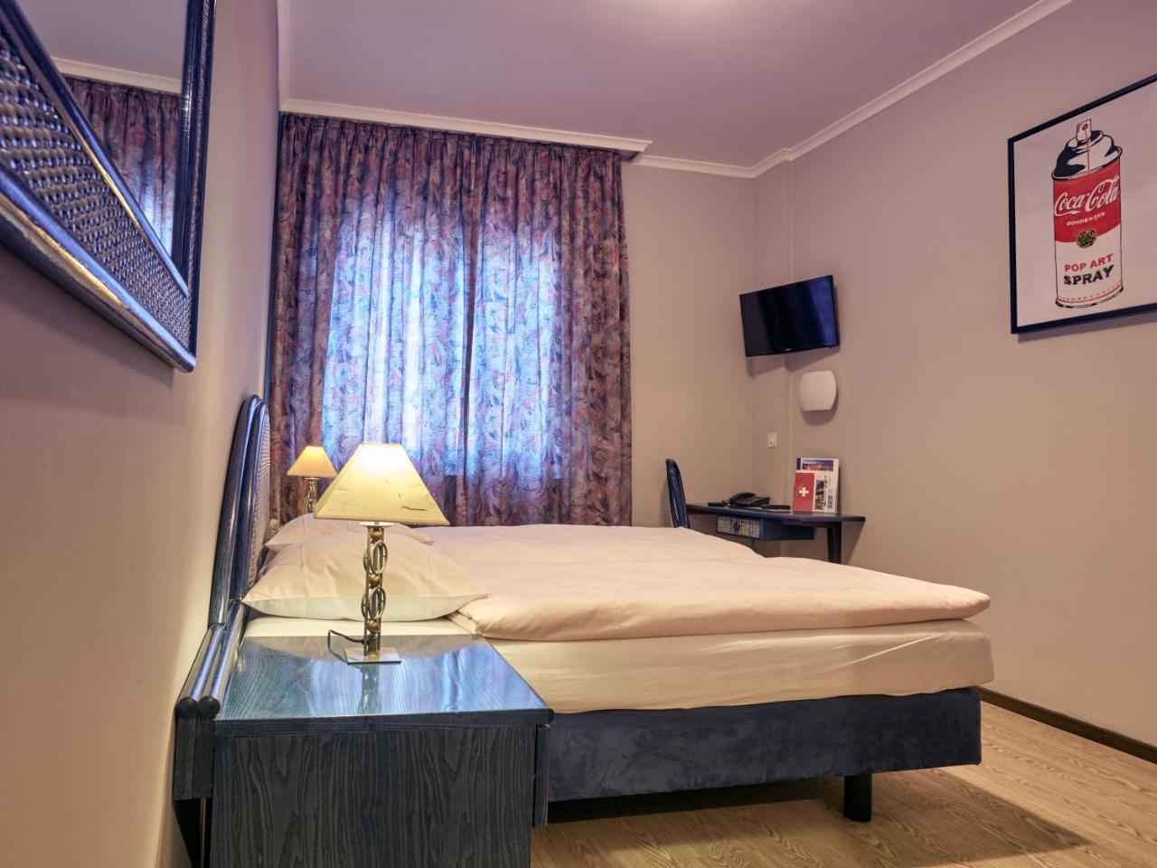 Hotel Crystal Lausanne Bagian luar foto
